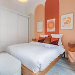 Charm And Standing With 2 Bedrooms Close To Trocadero * Paris