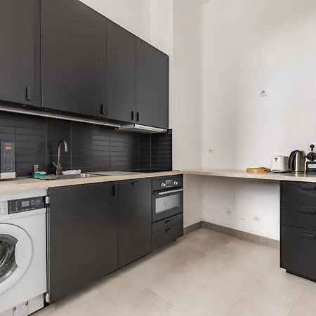 Apartament Charm And Standing With 2 Bedrooms Close To Trocadero