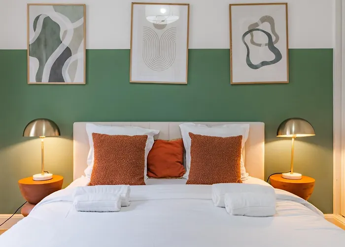 Charm And Standing With 2 Bedrooms Close To Trocadero 公寓 *